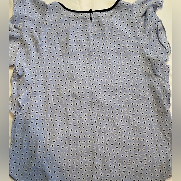 Elle size small blue/white daisy blouse - Picture 3 of 5